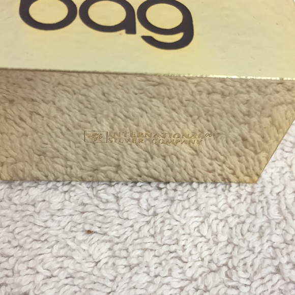 NWT New Gold Bloomingdale’s Metal Gift Bag Ornament Decor - Picture 5 of 9